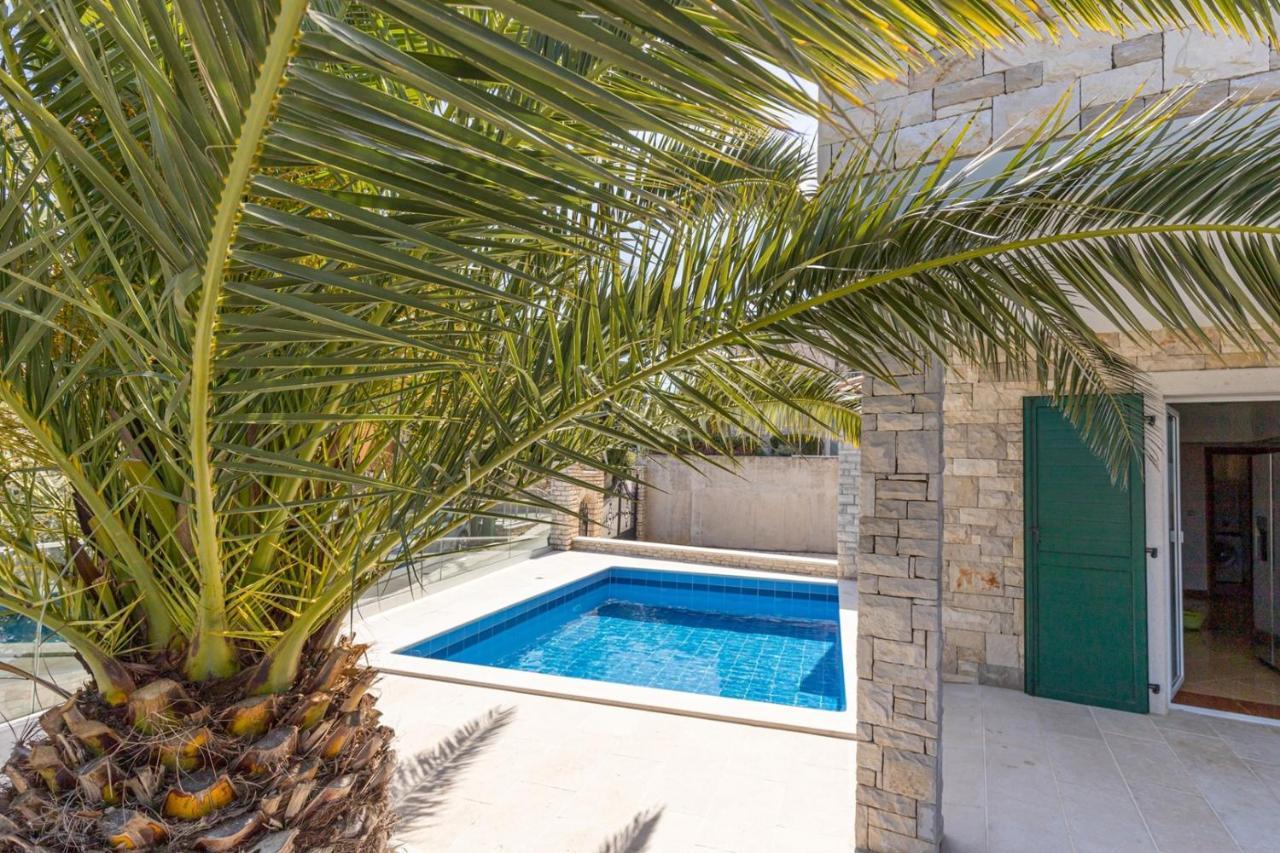 Villa Milena With Pool And Sea View Crveni Vrh Buitenkant foto