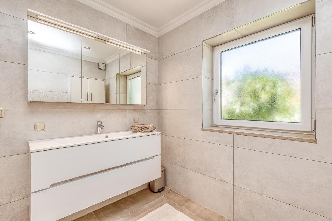 Villa Milena With Pool And Sea View Crveni Vrh Buitenkant foto
